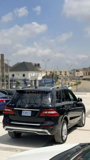 Mercedes-Benz M Class ML350 4dr SUV (3.5L 6cyl 7A) 2014 Black