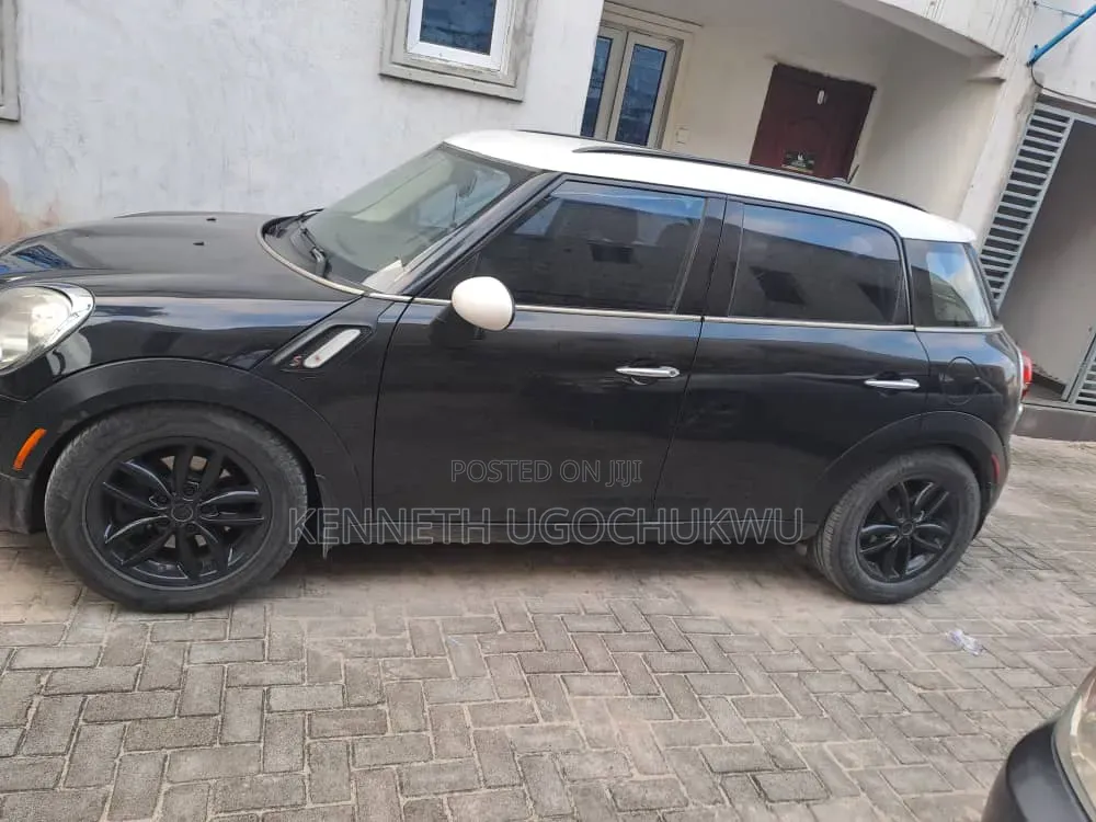 Mini Cooper 2012 Black