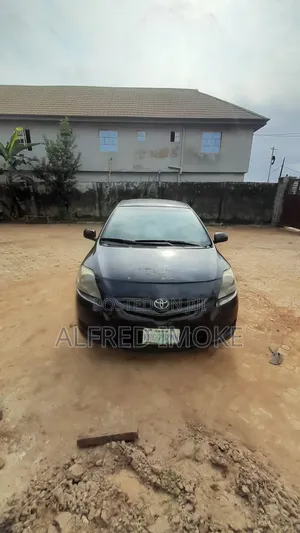 Toyota Yaris 2009 Black