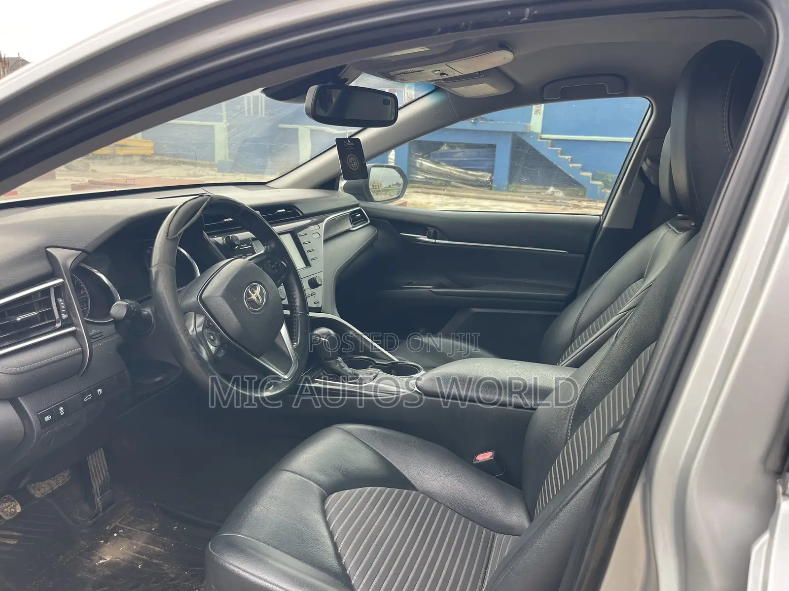 Toyota Camry 2019 Silver