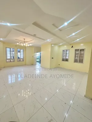 Mini Flat in Royal Pine Gate 1, Chevron for rent