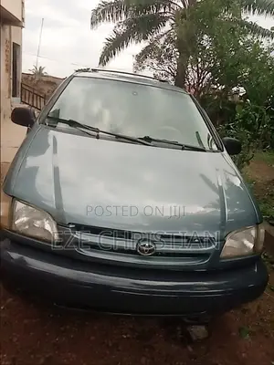 Toyota Sienna XLE 1999 Green