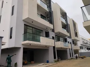 Furnished 4bdrm Townhouse / Terrace in Lekki Phase 1 for rent