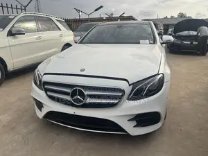 Mercedes-Benz E300 4Matic AWD Sedan (2.0L 4cyl 9A) 2017 White