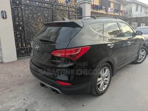 Hyundai Santa Fe 2013 Black
