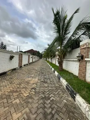8bdrm Duplex in Katampe Extension for rent