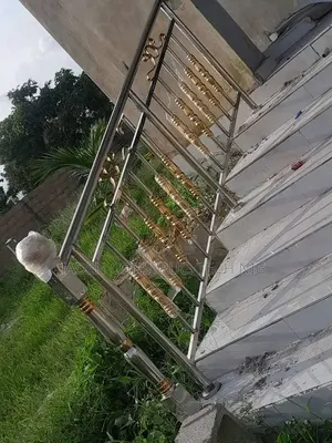 Stainless Handrail With Combig Gold