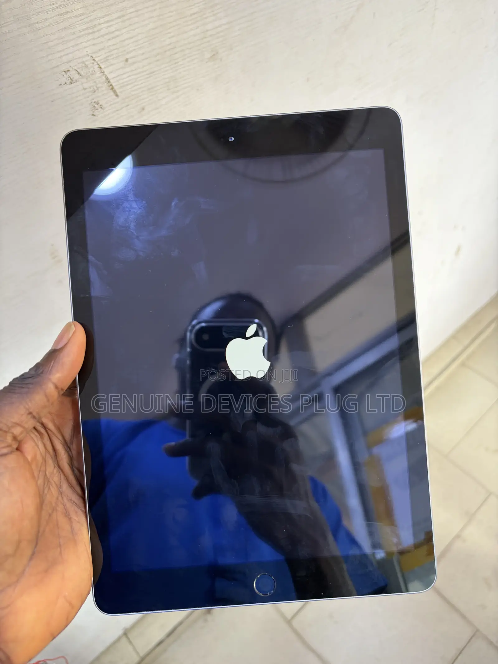 New Apple iPad 5 (2022) 128 GB Gray