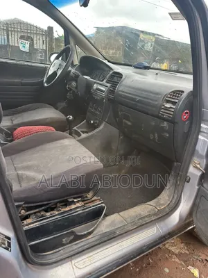 Opel Zafira 1999 Silver