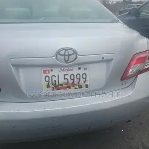 Toyota Camry LE 4dr Sedan (2.5L 4cyl 6A) 2011 Silver