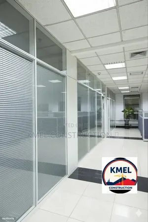 Professional Office Glass Partition Shower Cubicle.