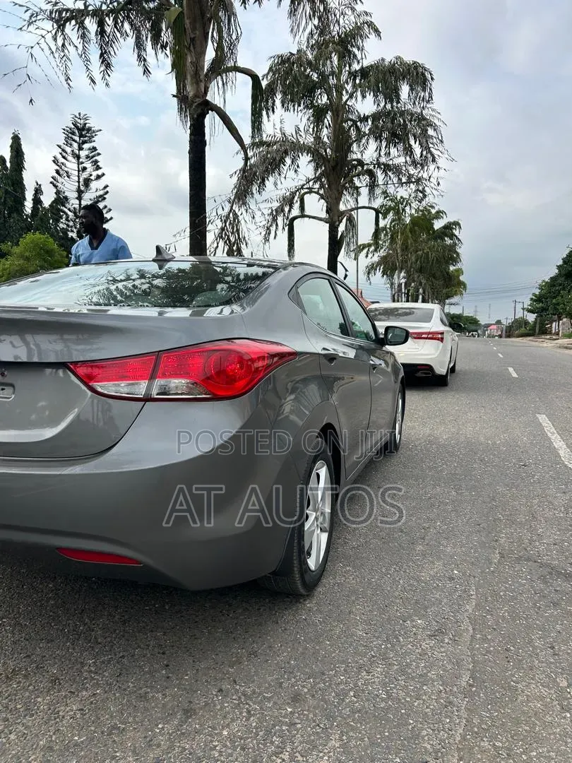 Hyundai Elantra 2013 Gray