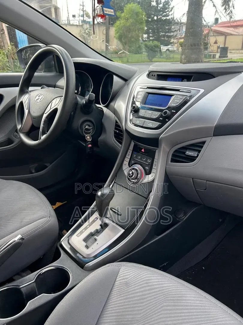 Hyundai Elantra 2013 Gray