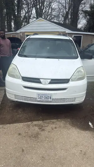 Toyota Sienna LE AWD 2005 White