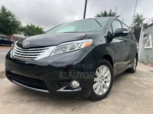 Toyota Sienna 2015 Black
