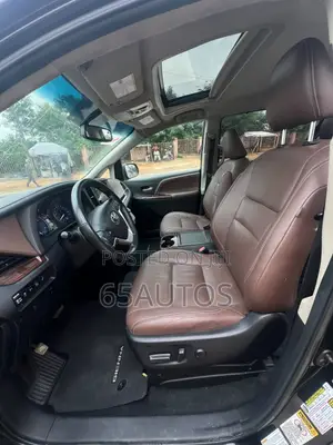 Toyota Sienna 2015 Black