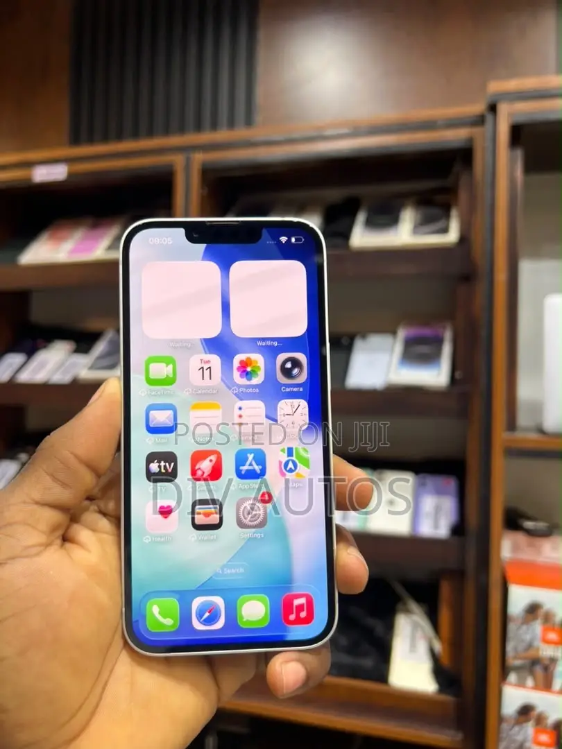 Apple iPhone 16e 128 GB White