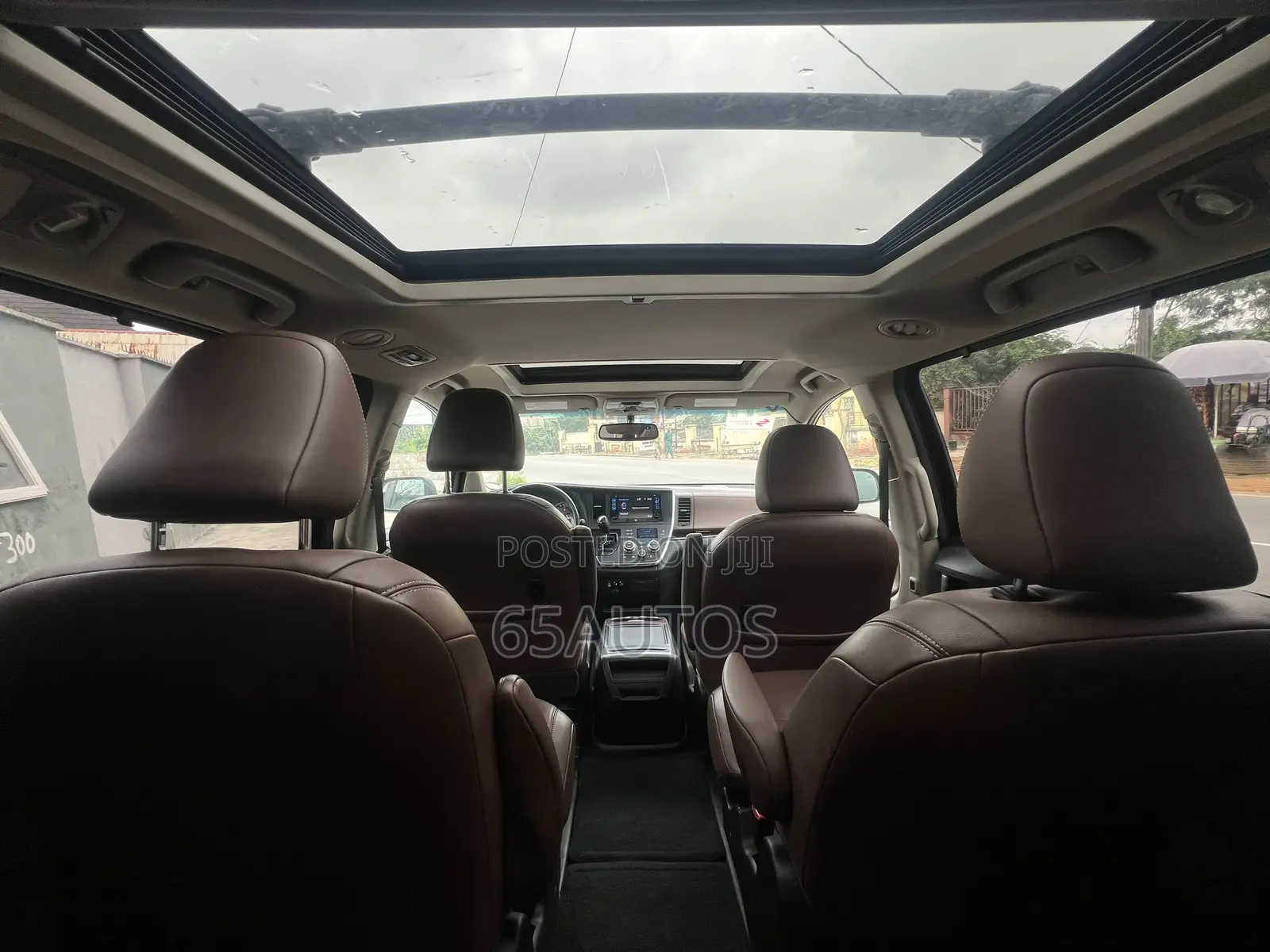 Toyota Sienna 2015 Black