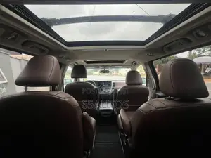 Toyota Sienna 2015 Black