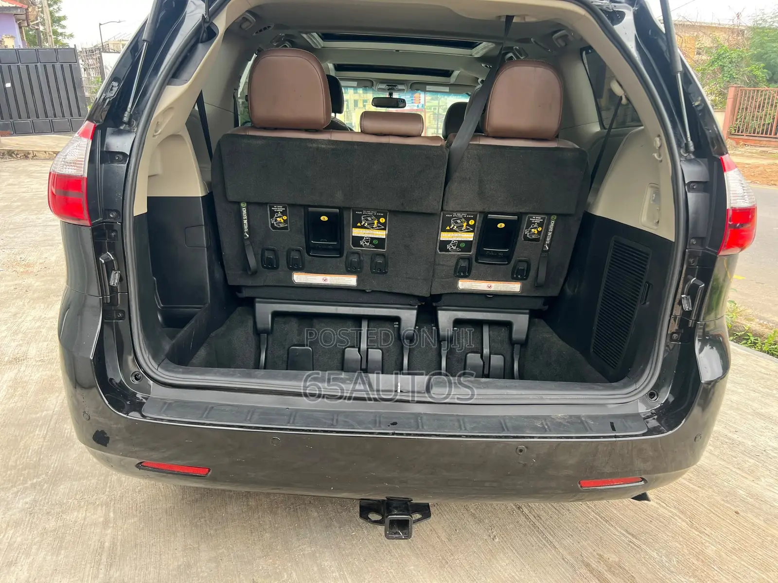 Toyota Sienna 2015 Black