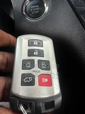 Toyota Sienna 2015 Black