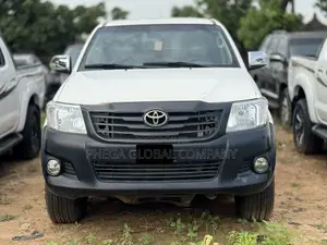 Toyota Hilux 2014 White