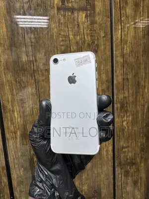 Apple iPhone 7 32 GB Silver