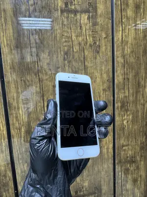 Apple iPhone 7 32 GB Silver
