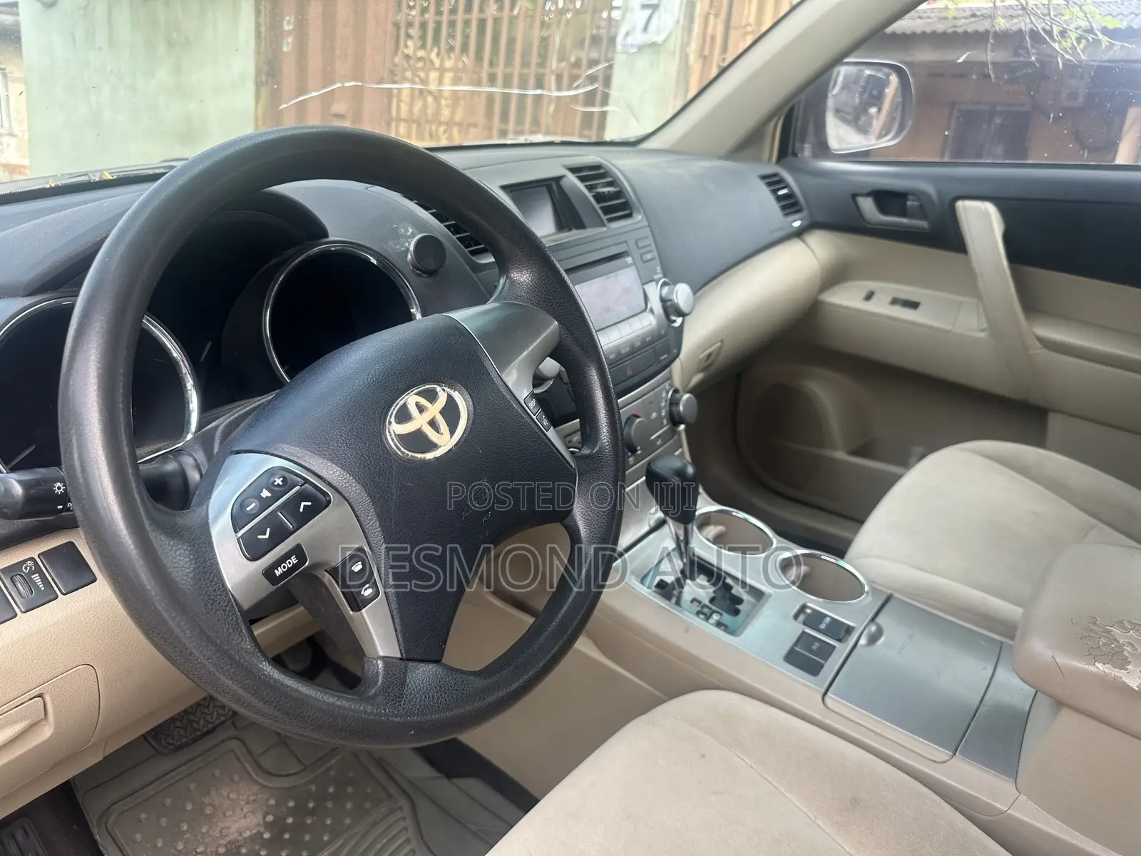 Toyota Highlander SE 2011 Blue