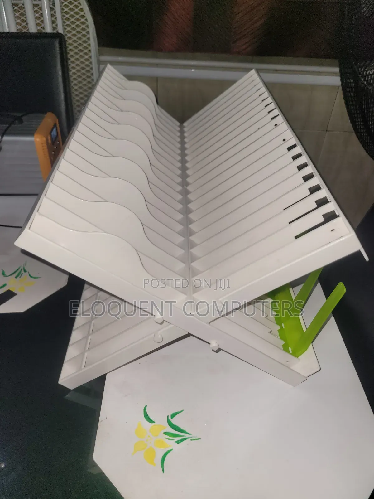 Qasa Foldable Plastic Dish Drying and Plate Rack,