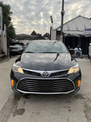 Toyota Avalon XLE Plus FWD Sedan (3.6L 6cyl 6A) 2016 Black