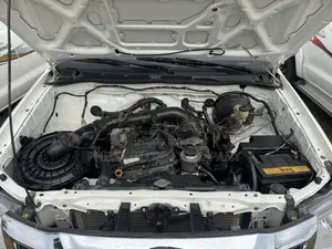 Toyota Hilux SR 2014 White