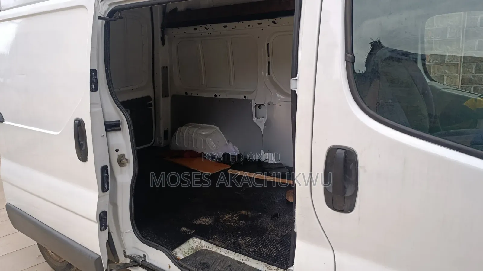 Renault Trafic 2005 White