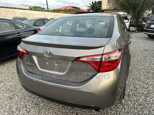 Toyota Corolla 2014 Brown