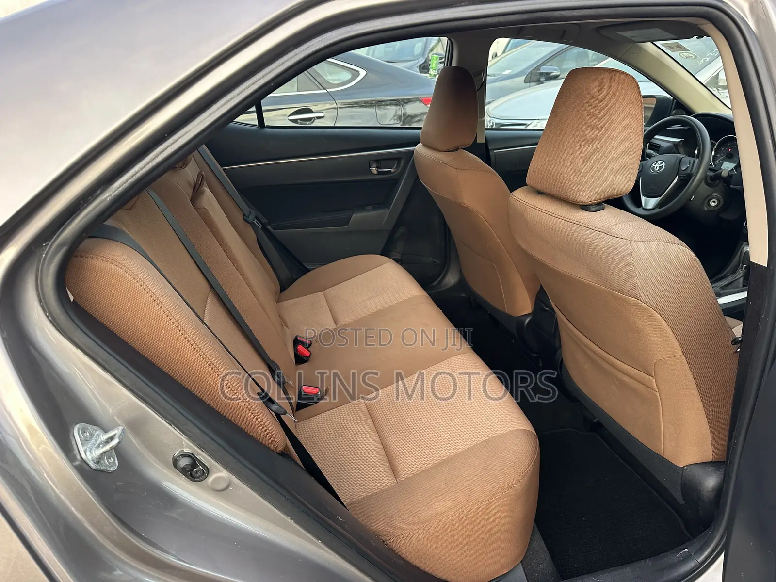 Toyota Corolla 2015 Brown