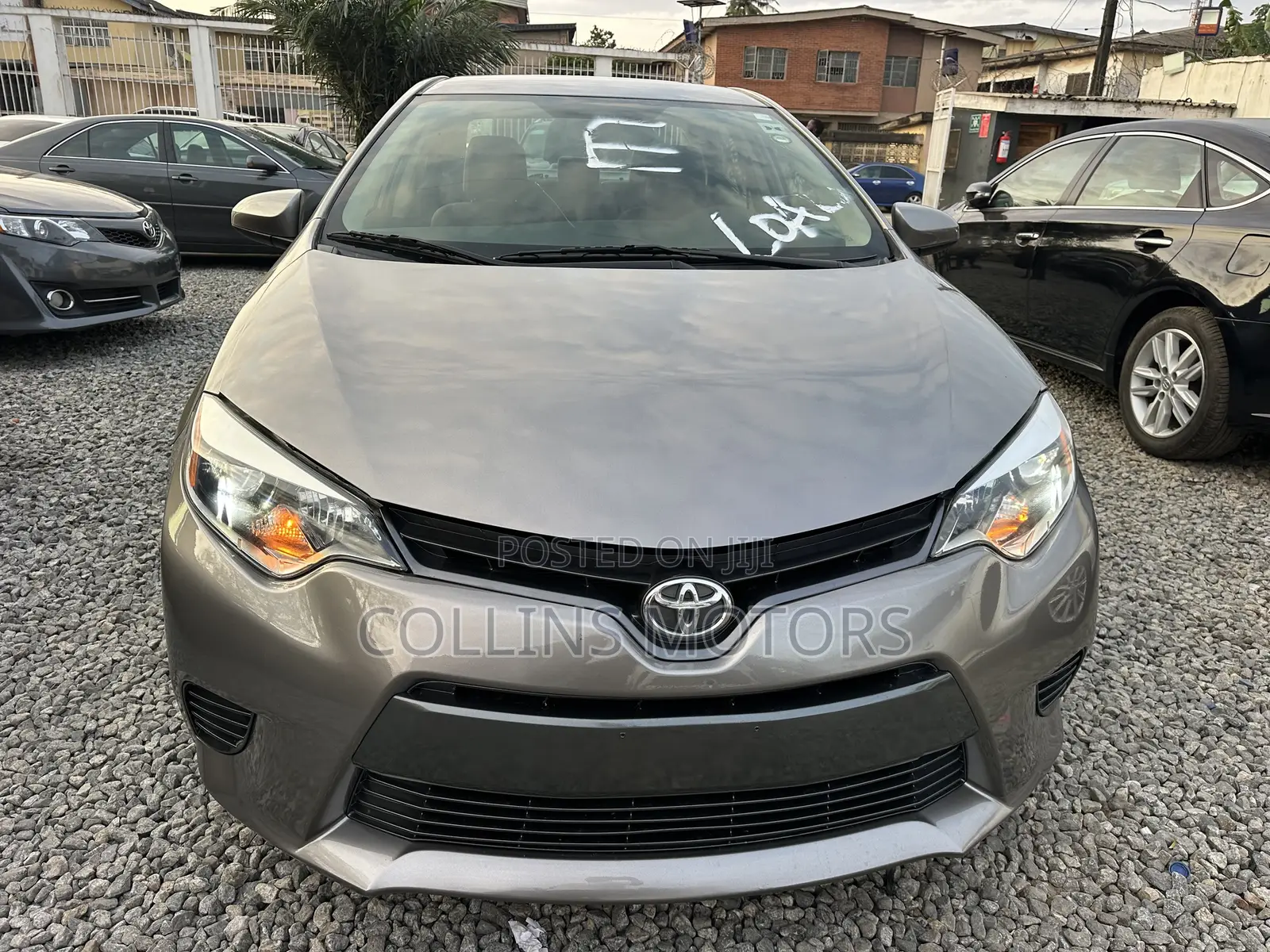 Toyota Corolla 2015 Brown