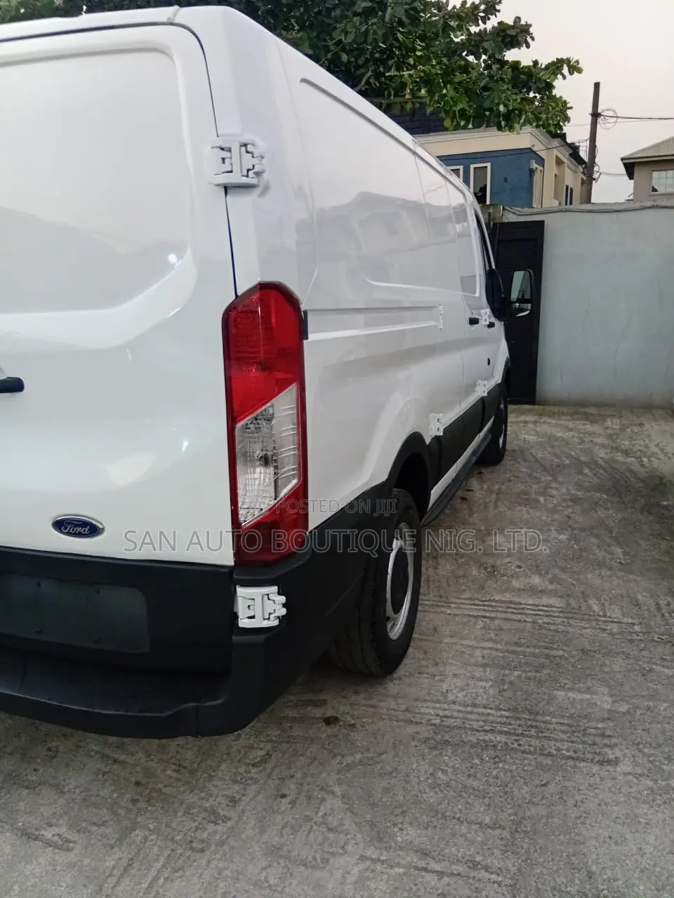 Ford Transit-350 2018 White