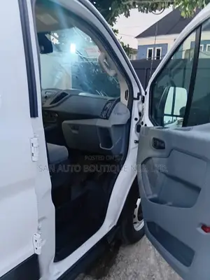 Ford Transit-350 2018 White