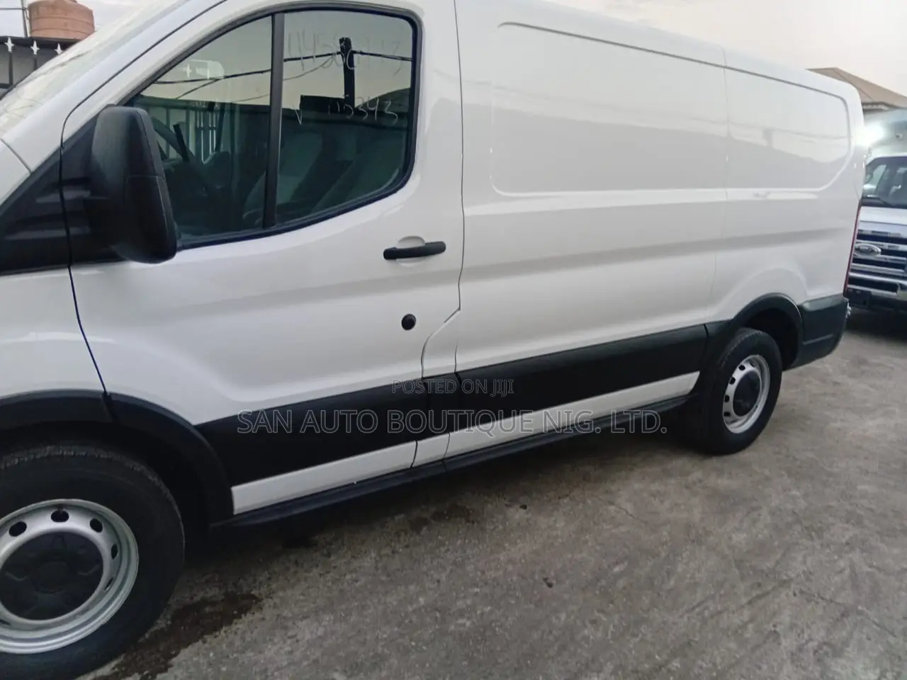 Ford Transit-350 2018 White