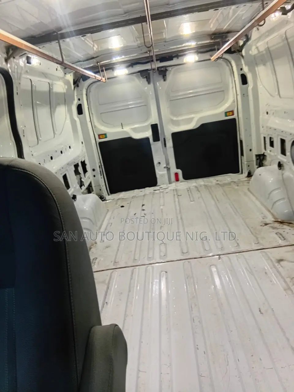 Ford Transit-350 2018 White