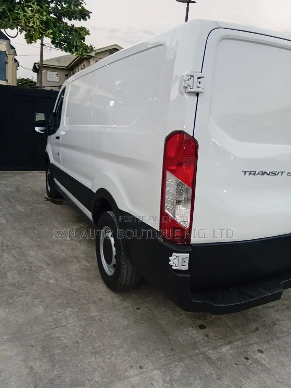 Ford Transit-350 2018 White