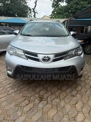 Toyota RAV4 LE 4dr SUV AWD (2.5L 4cyl 6A) 2015 Silver