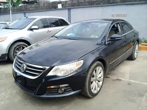 Volkswagen Passat 2012 Blue