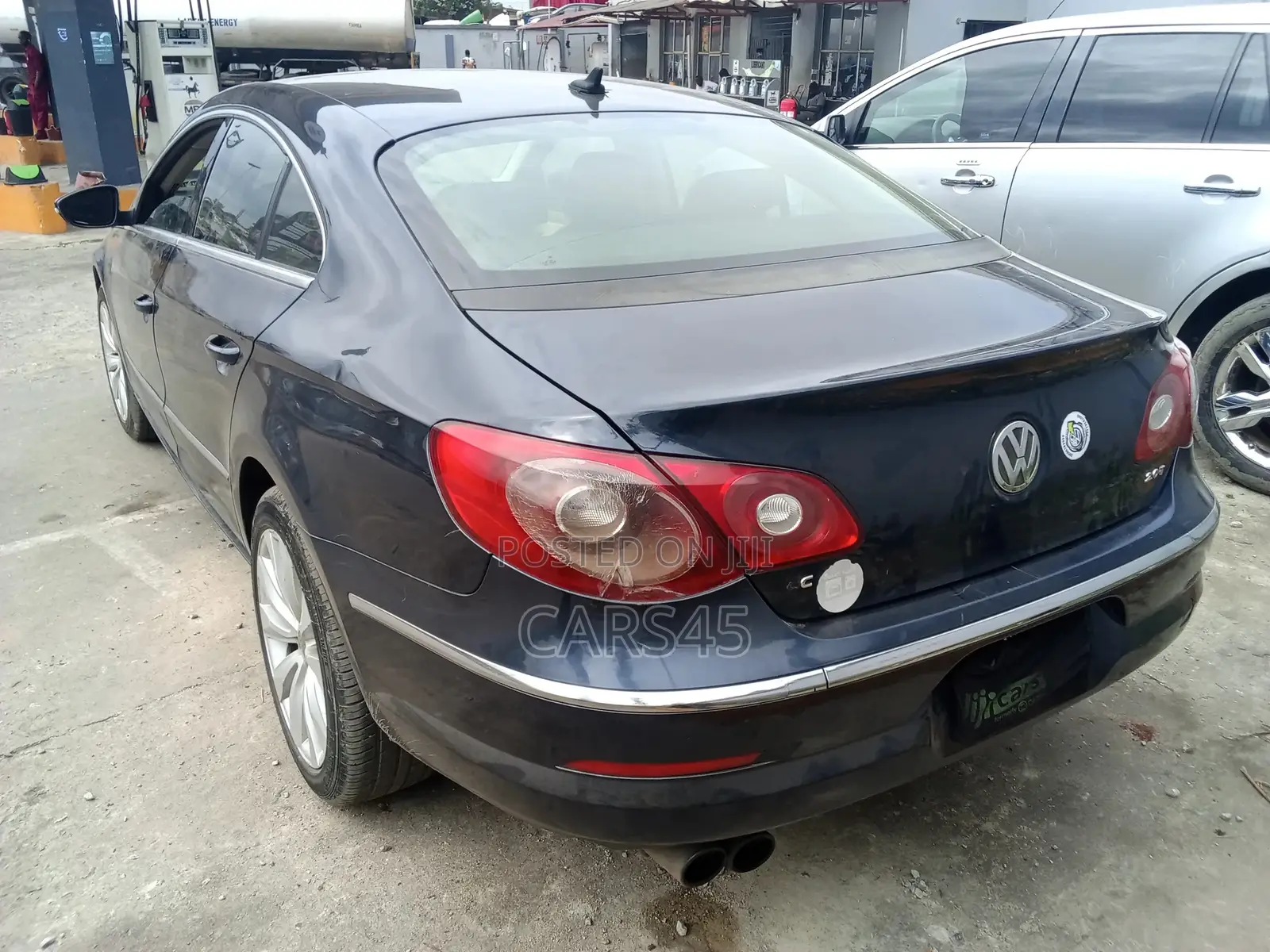 Volkswagen Passat 2012 Blue