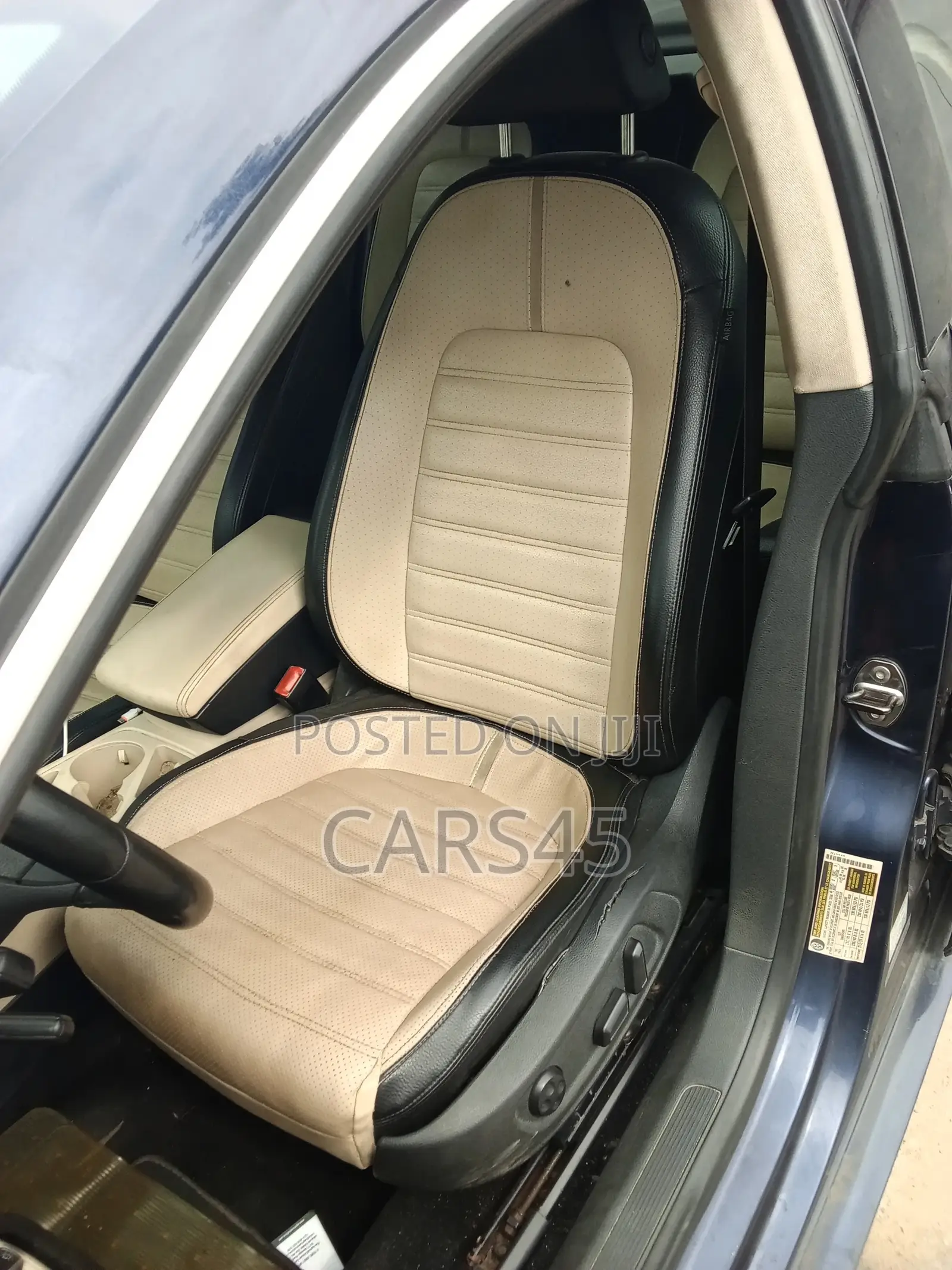 Volkswagen Passat 2012 Blue