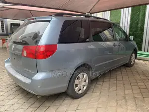 Toyota Sienna 2007 Blue