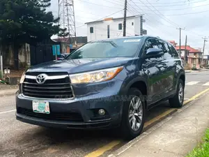 Toyota Highlander 2015 Blue