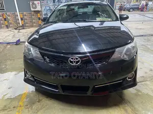 Toyota Camry SE 4dr Sedan w/Prod. End 11/13 (2.5L 4cyl 6A) 2014 Black