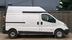 Renault Trafic 2005 White