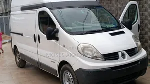 Renault Trafic 2005 White
